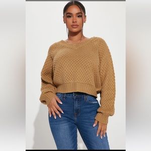Fashion nova V-neck sweater size large color tan